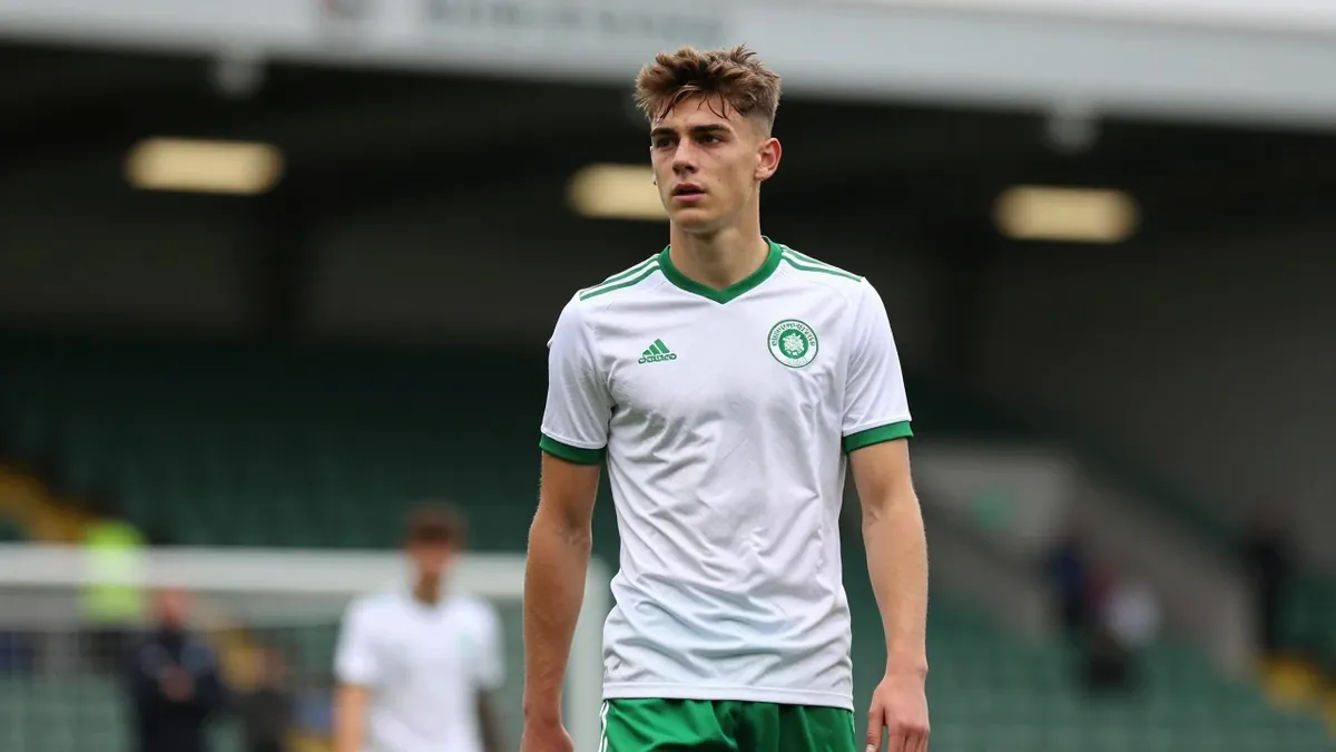 Hibs sign United loanee Devaney on loan with purchase option