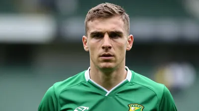 Hibernian defender Warren O'Hora is the subject of a six-figure bid from Leicester City, with a deadline for the deal set...