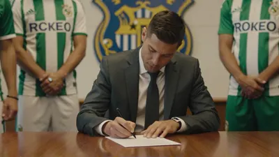 Jason Kerr Joins Hibernian on Two-Year Deal