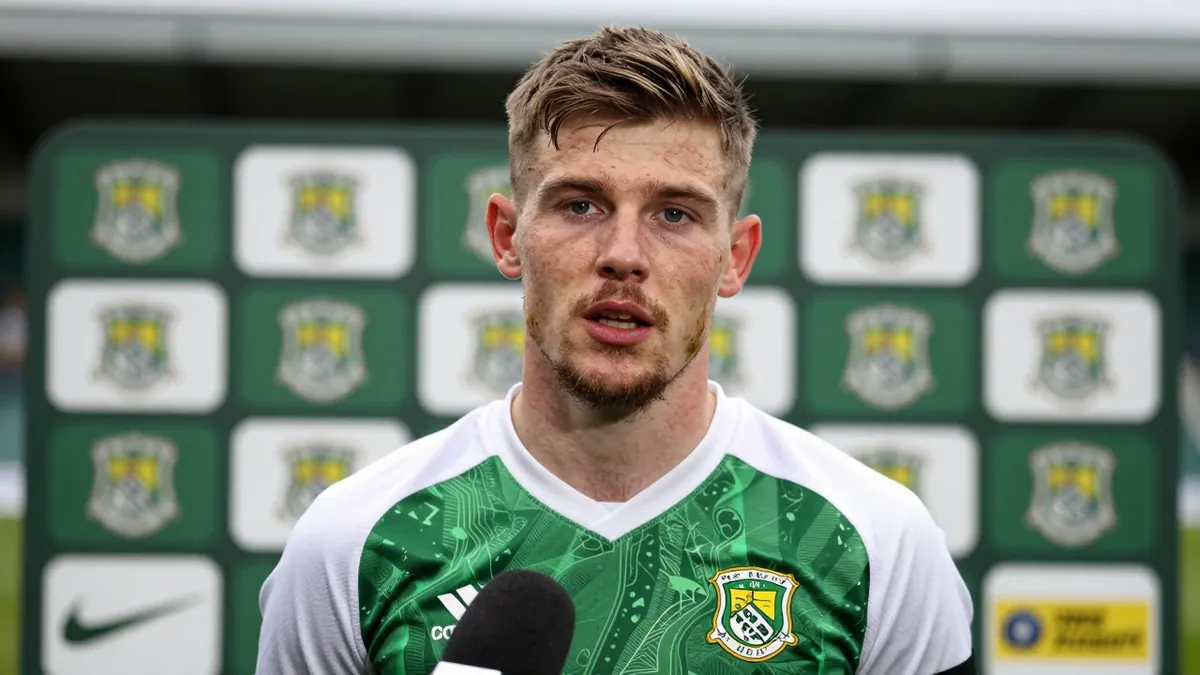 Hibernian Captain Joe Newell Praises Josh Mulligan's Attitude Amid Transfer Speculation