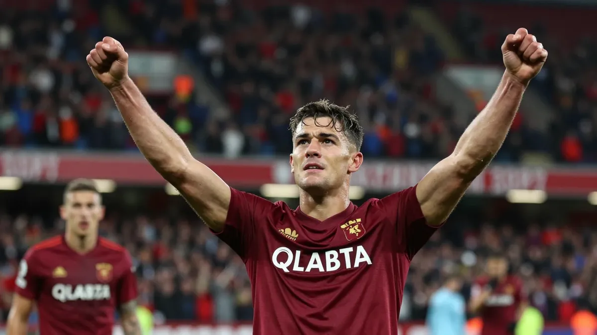 A 3-1 loss to Hearts at Easter Road leaves Hibernian seventh in the Premiership, with Adam Mayor's goal not enough after...